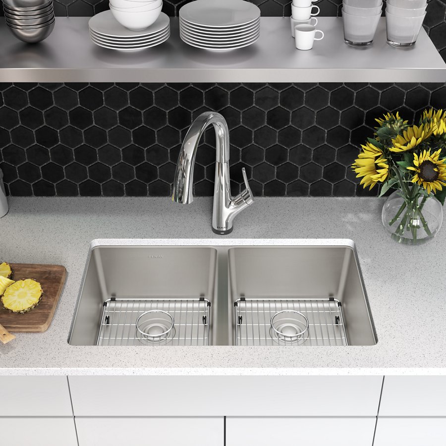 Lustertone Iconix® 18 Gauge Stainless Steel 32-3/4" x 19-1/2" x 9" Double Bowl Undermount Sink Kit with Filtered Faucet